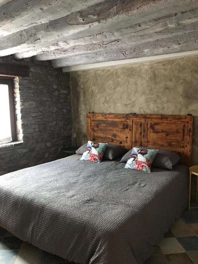 Apartamento El Fenal De Turmo Casa Rural "El Capricho De Nieves" Laspuna Bagian luar foto