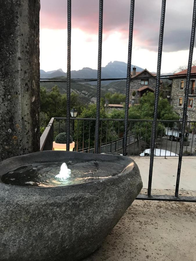 Apartamento El Fenal De Turmo Casa Rural "El Capricho De Nieves" Laspuna Bagian luar foto