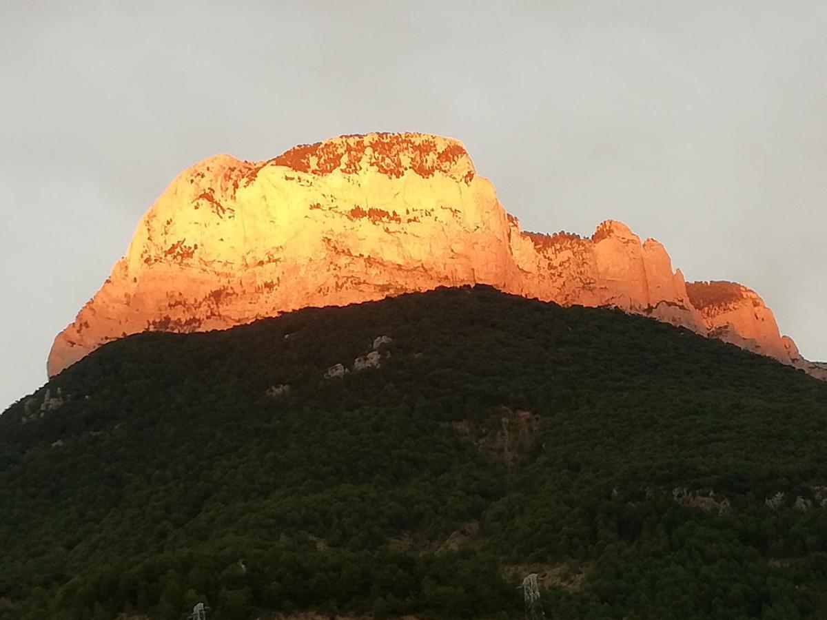 Apartamento El Fenal De Turmo Casa Rural "El Capricho De Nieves" Laspuna Bagian luar foto